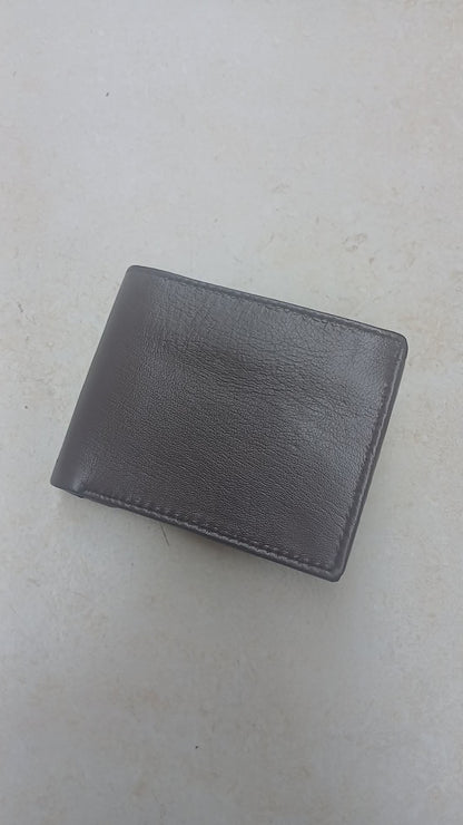 Men Classic Leather Wallet - Brown