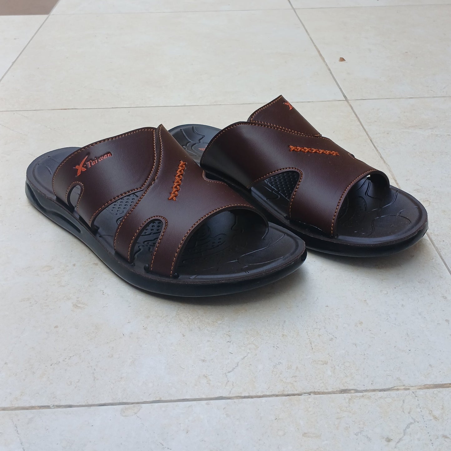 Men Trendy Slippers Comfort  - Brown - XT02